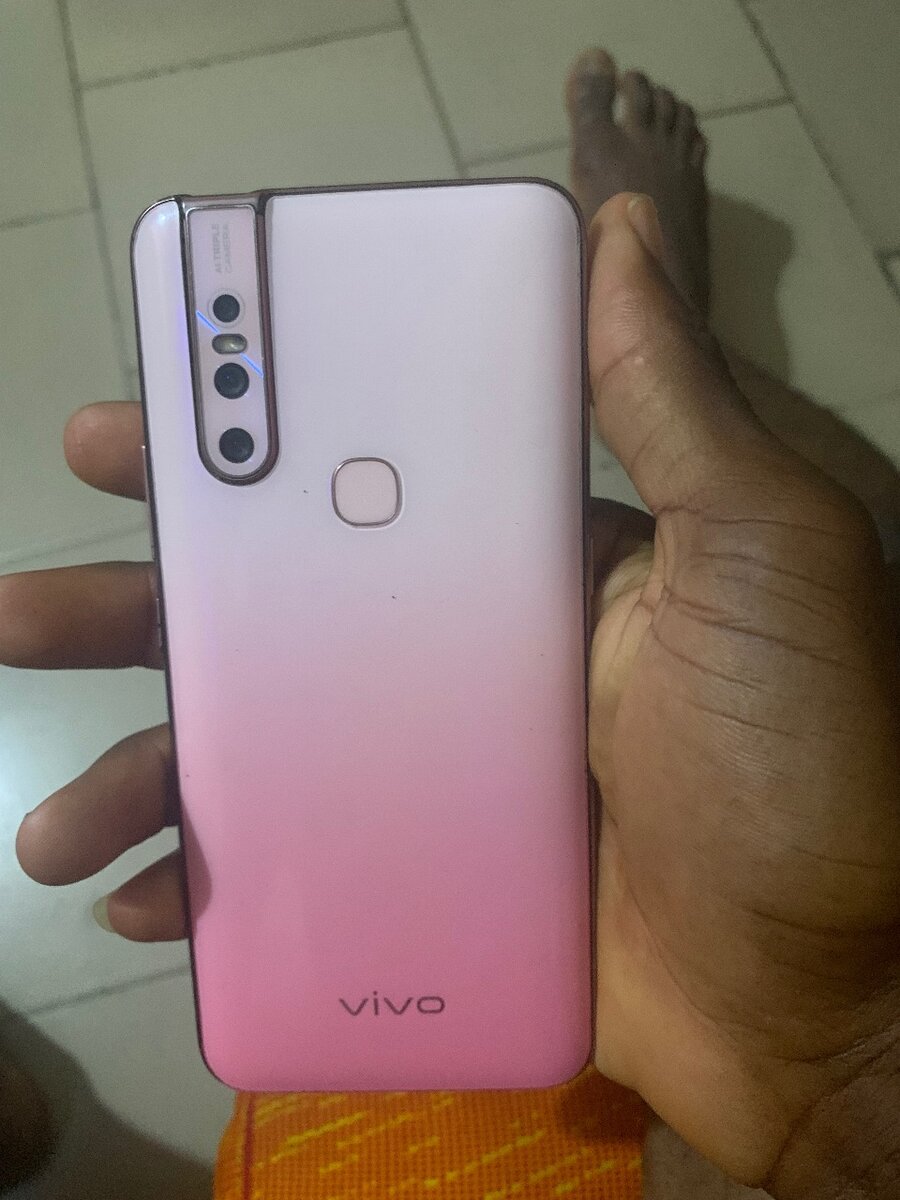 Téléphone portable vivo v15