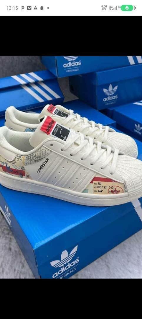 Adidas Superstar Sneakers