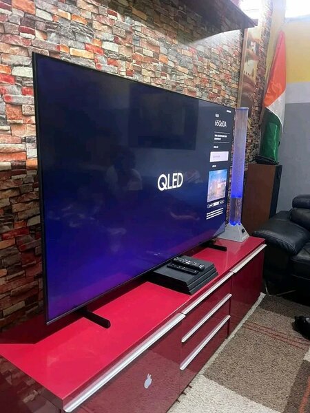 Téléviseur Samsung QLED 65"