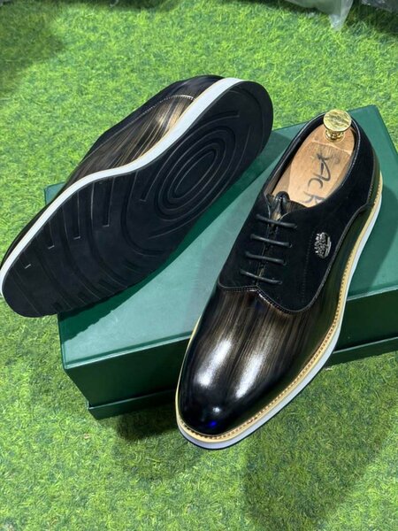 Chaussures habillées élégantes pour hommes