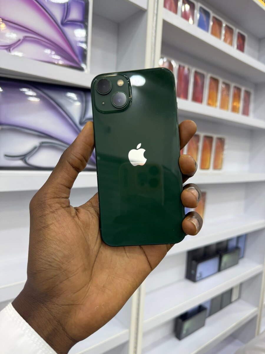 iPhone 13 simple 128giga CE