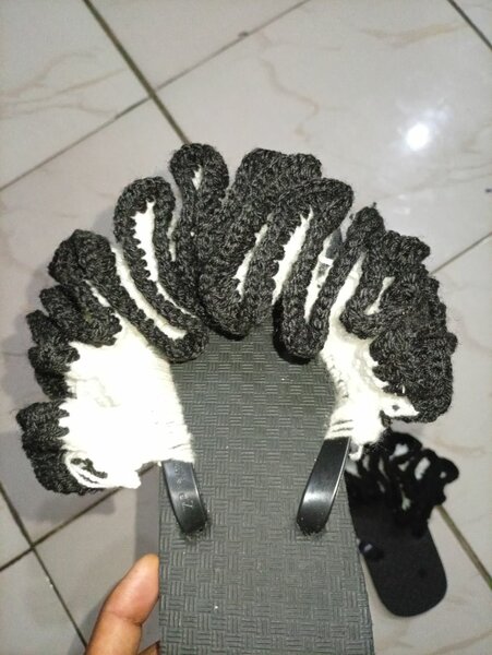 Sandales Tongs Tressées Noires