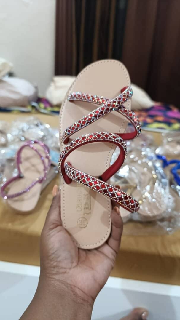 𝕊𝕒𝕟𝕕𝕒𝕝𝕖𝕥𝕥𝕖𝕤 𝔻𝕖 𝕤𝕠𝕣𝕥𝕚𝕖