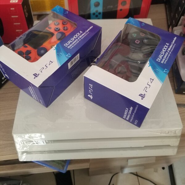 Console PS4 avec DualShock