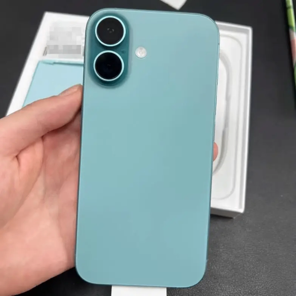 iPhone 16 Simple élégant