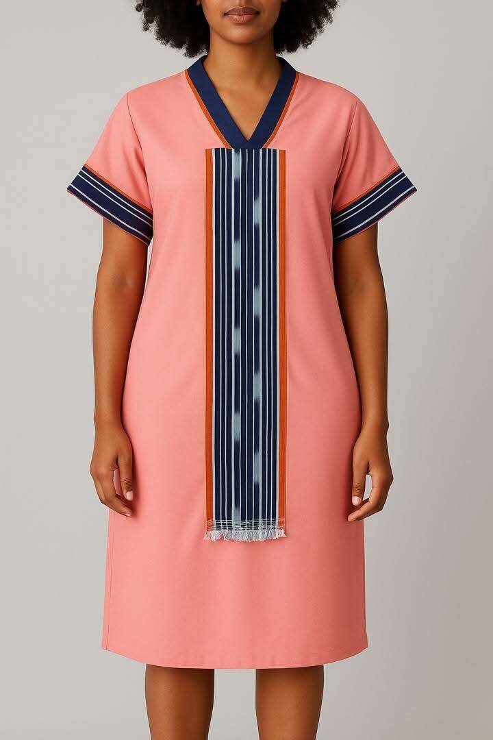 Robe en Wax Colorée Élégante