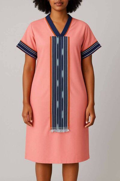 Robe en Wax Colorée Élégante