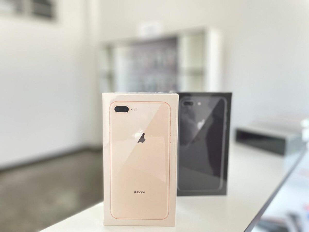 Brand new iPhone 8+