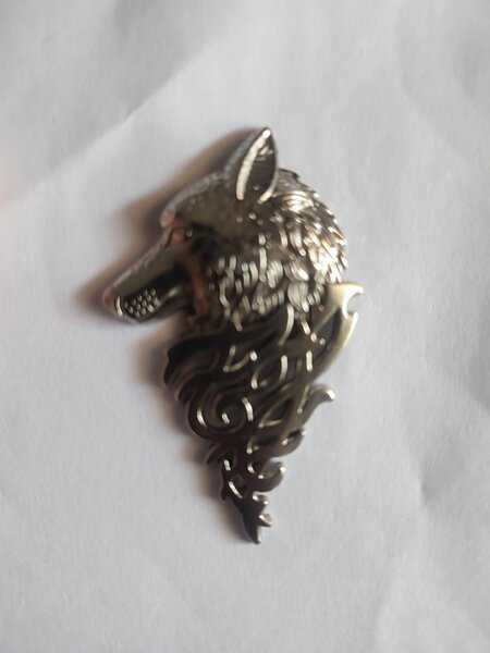 Broches