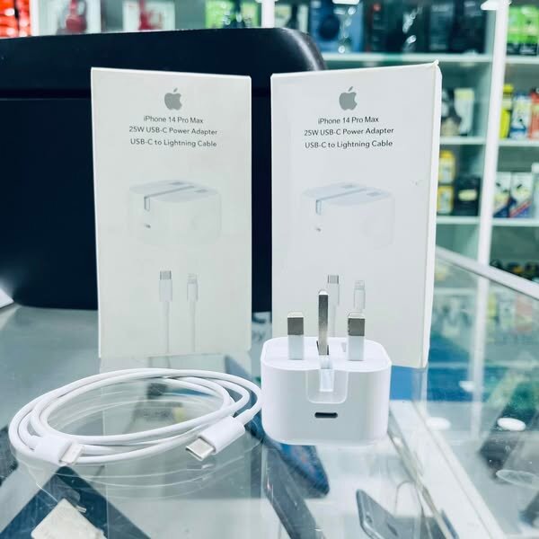 IPHONE 25W TYPE-C to LIGHTENING FAST FAST CHARGERS