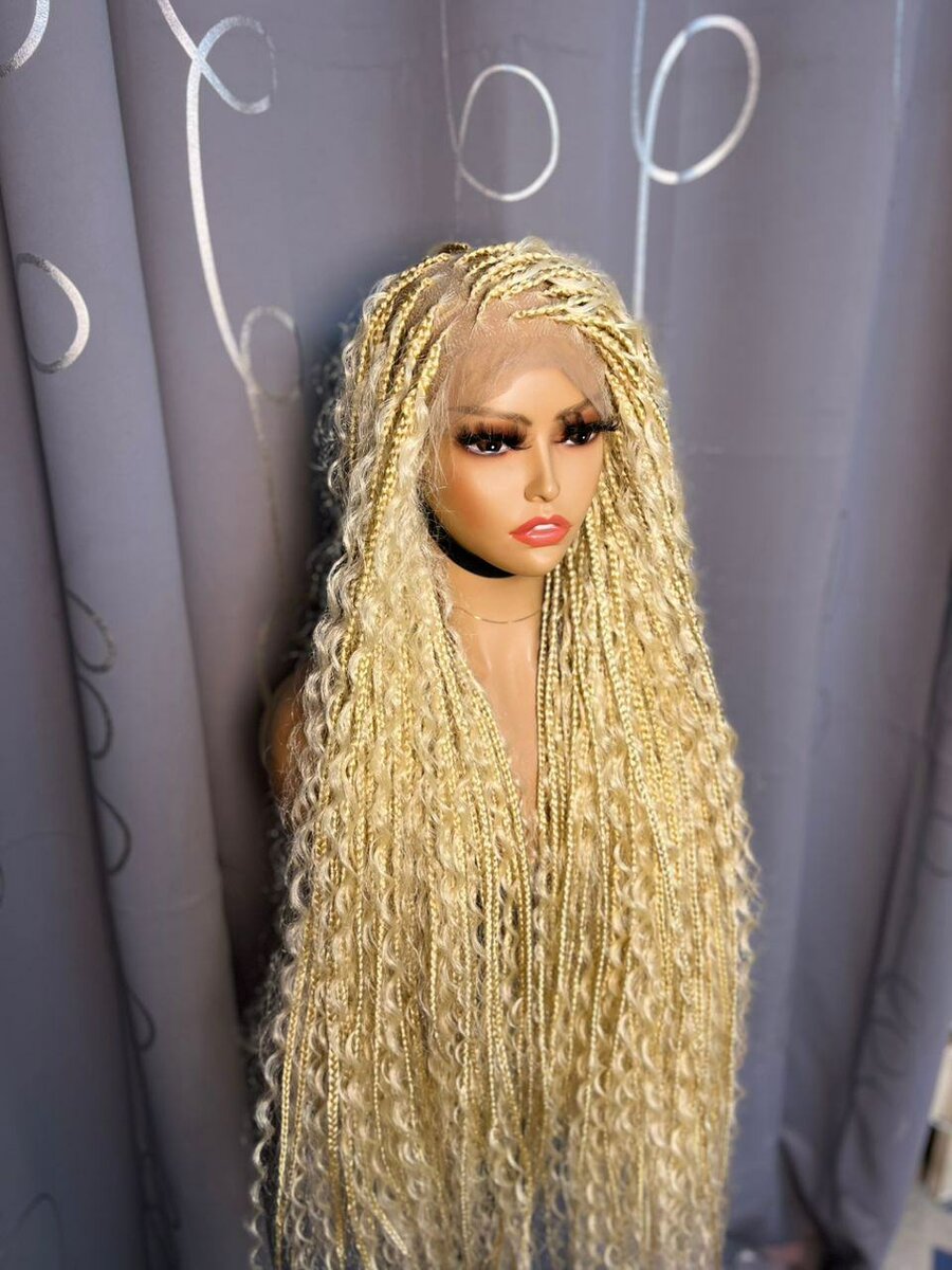 Perruque tressée blonde
