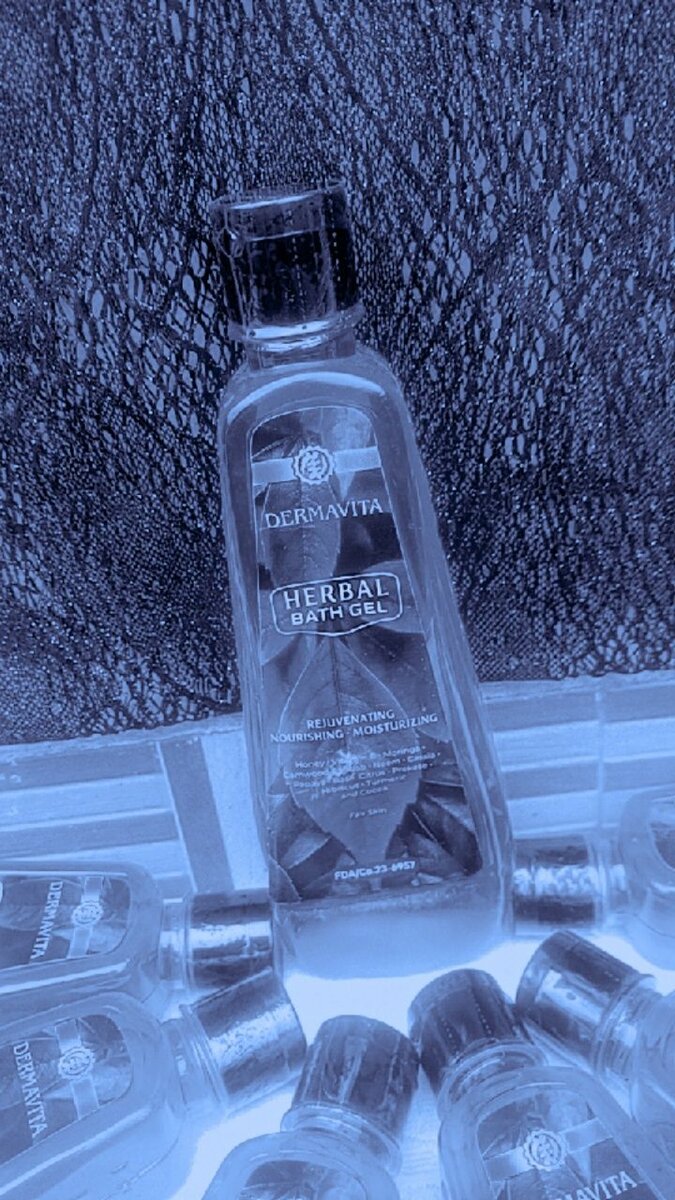 Hebal glowing bath gel