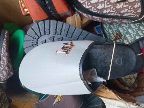 Drip half shoe for real gent