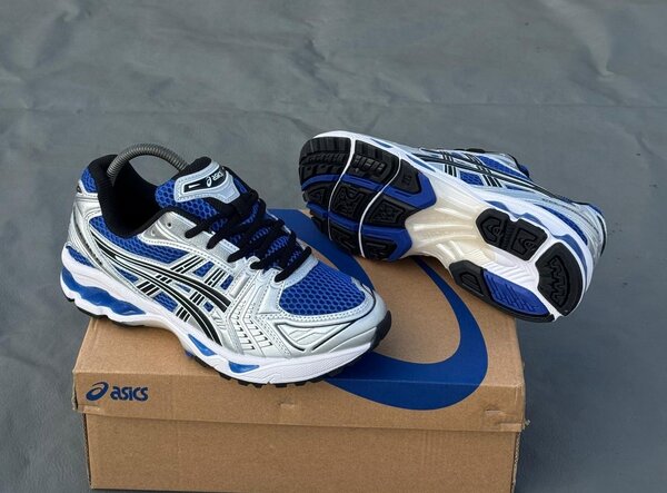 Chaussures de course ASICS