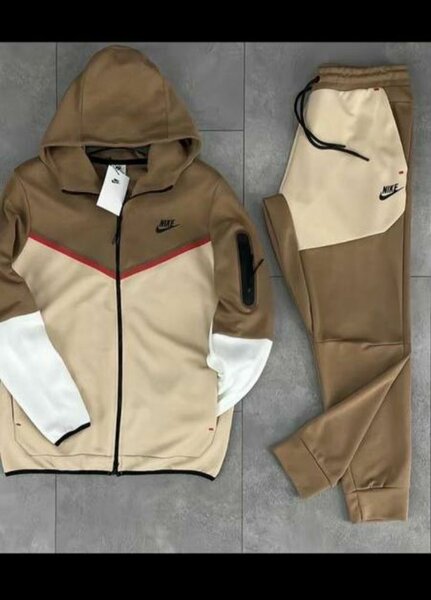 Ensemble de survêtement Nike