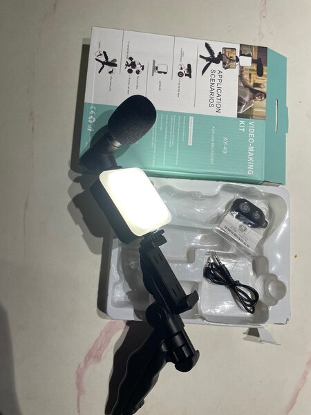 Video making kit with led