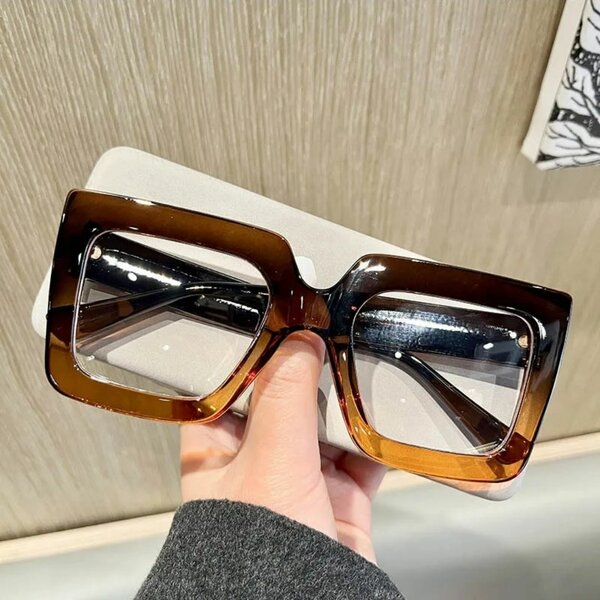 Lunettes de soleil carrées tendance