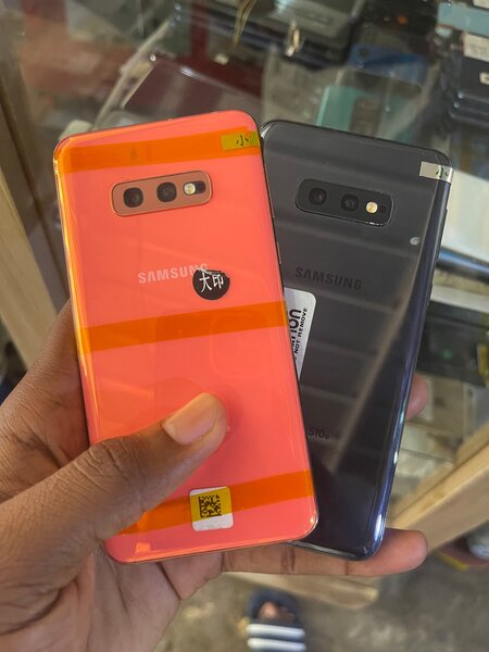 Samsung Galaxy S10e 128gigas 6 ram