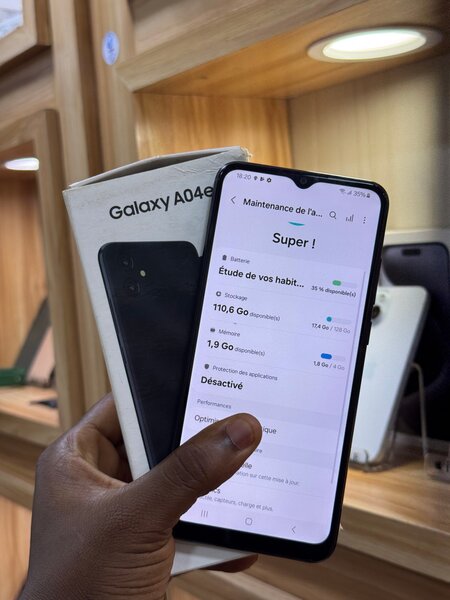 Samsung Galaxy A04e Smartphone