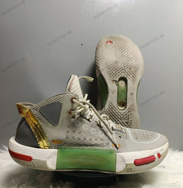 Chaussures de sport modernes