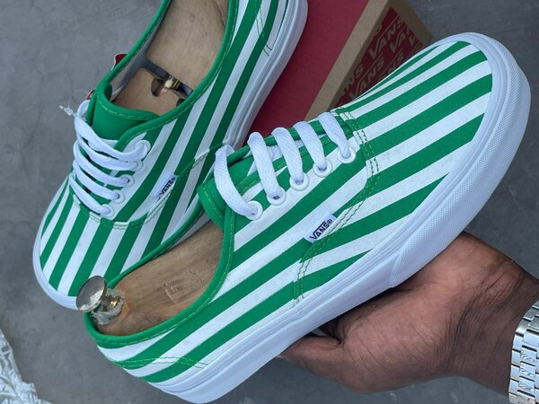 Vans school