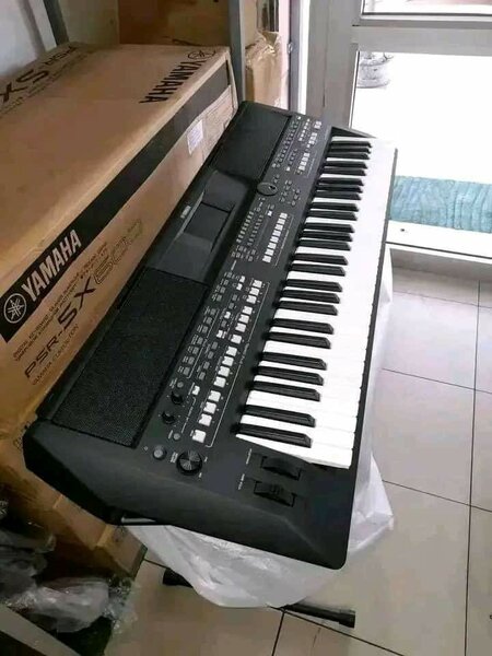 Clavier Yamaha PSR-SX600