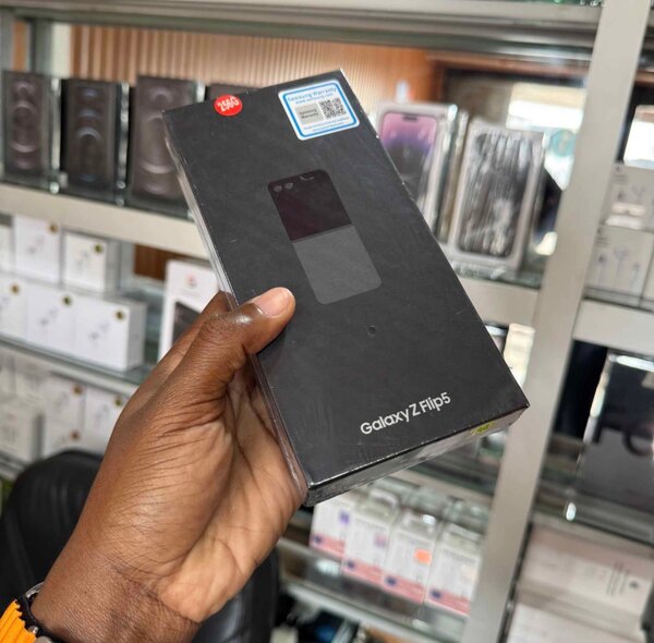 Samsung Galaxy Z flip 5 256/8