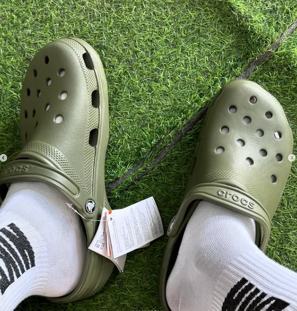 Crocs green