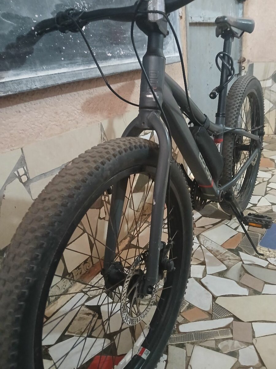 VTT robuste pour aventure