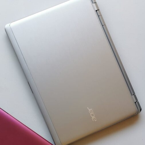 Exellent Condition Acer V3 silver