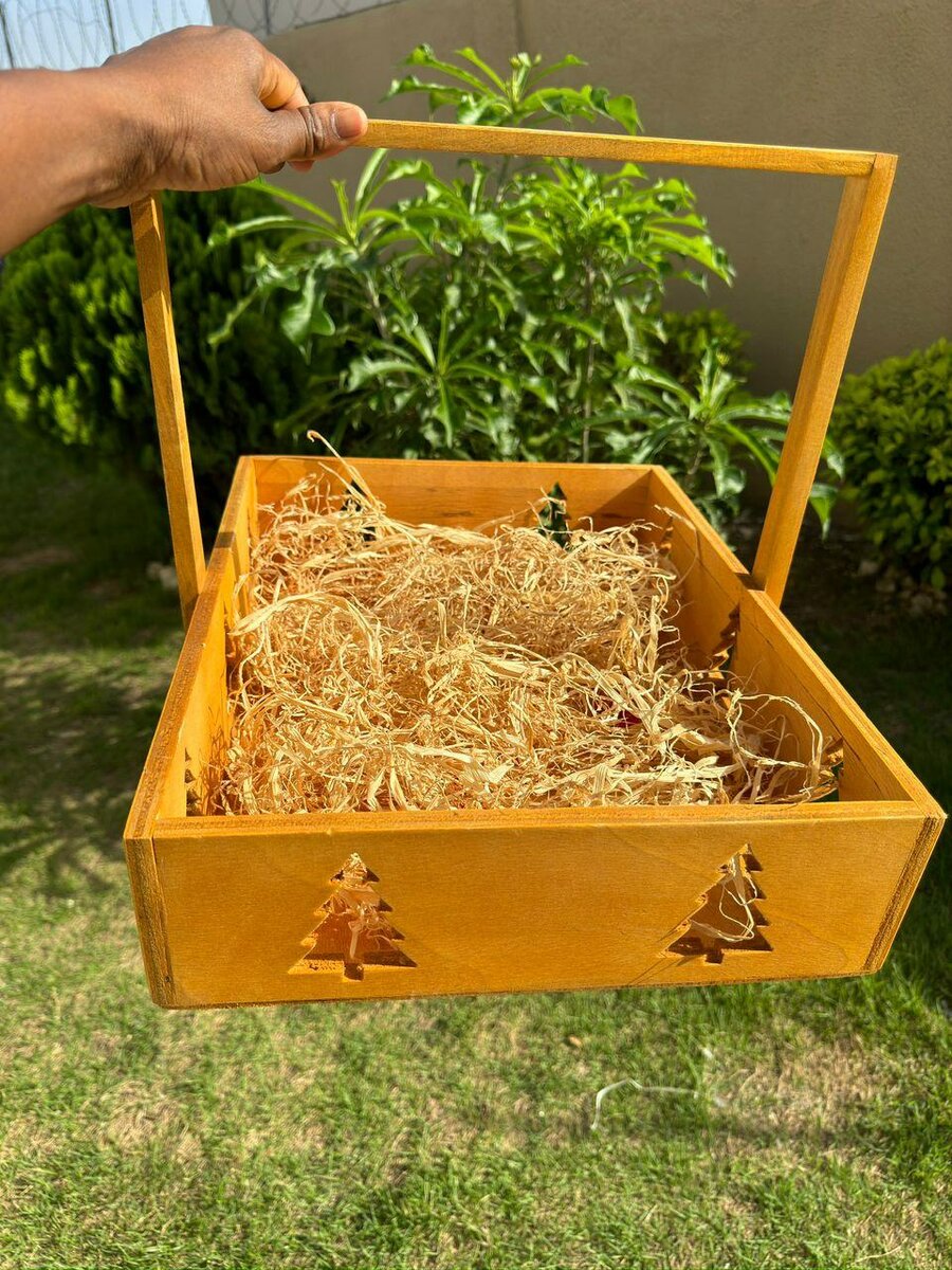 Wooden hamper crate purely handsome