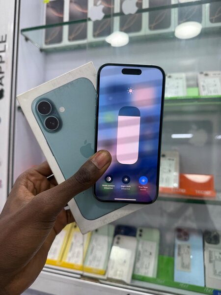 Disponible 16 simple 128go