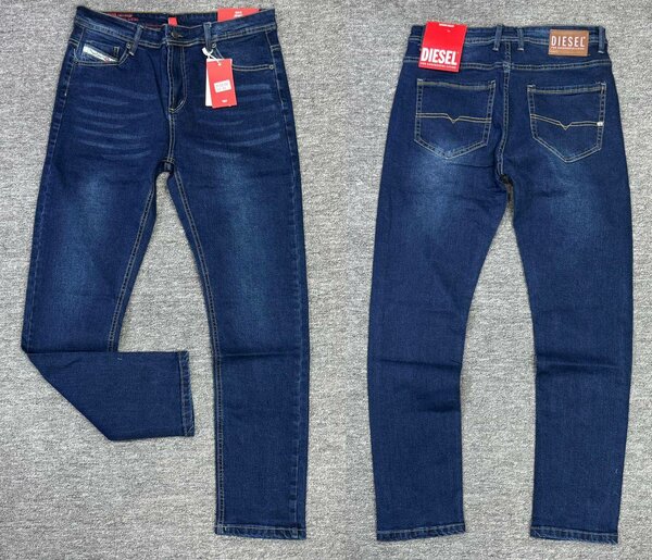 Jeans ajustés pour homme