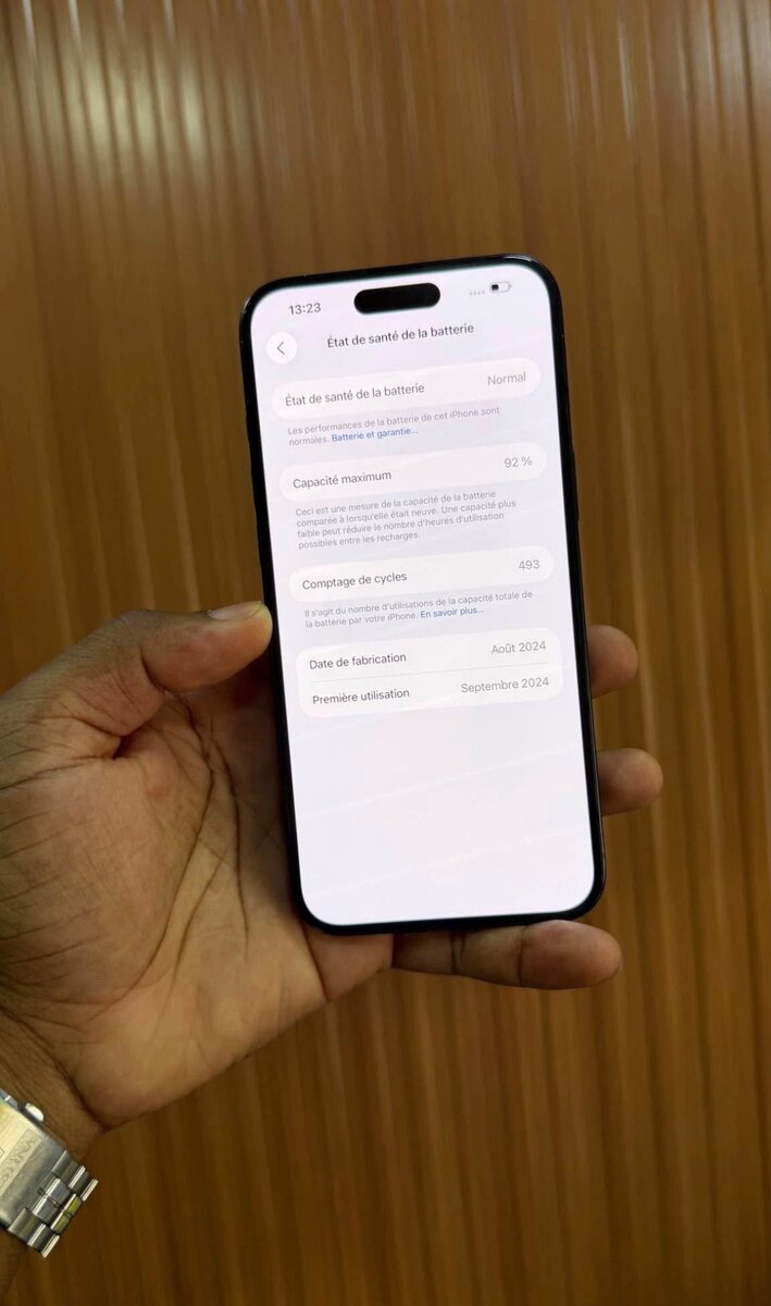 iPhone 16 quasi neuf