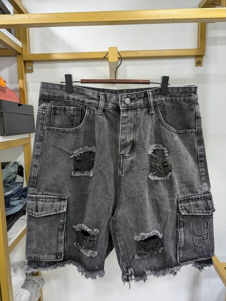 Shorts en jean déchiré
