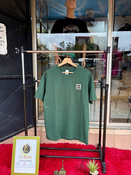 T-shirt vert unisexe "Activer Sérieux"