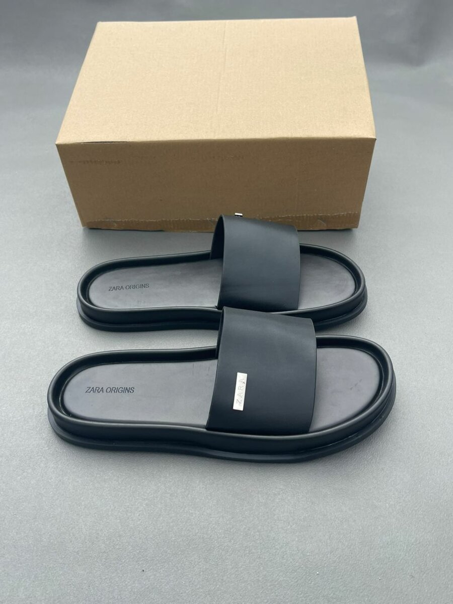 Claquettes noires confortables