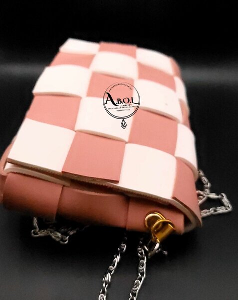 PINK AND WHITE KIDS BAG WITH CHAIN