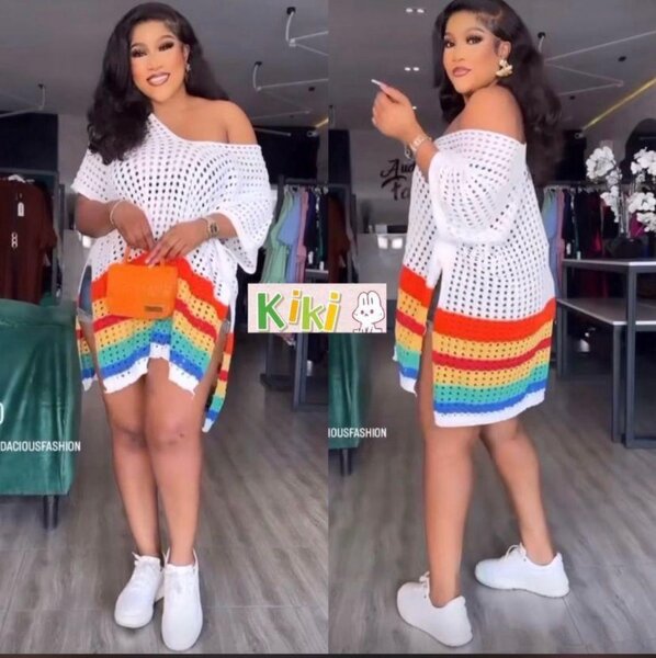 Robe oversize en crochet arc-en-ciel