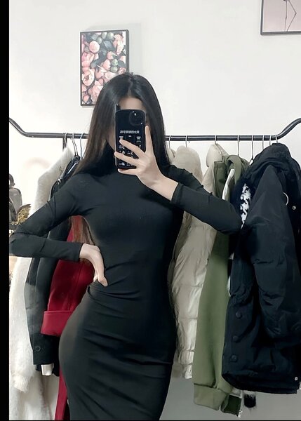 Обтягивающие платье черное