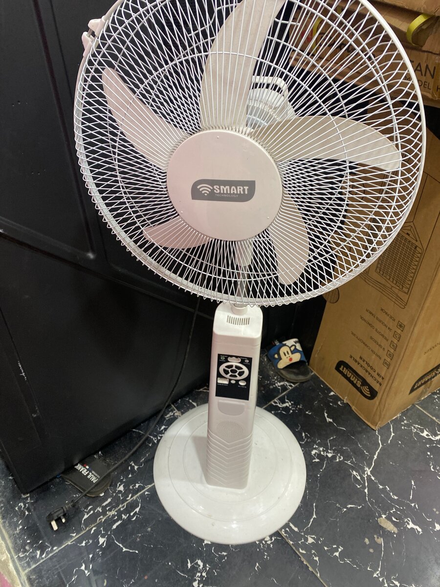 Ventilateur sur pied intelligent