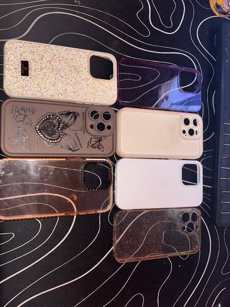 продаю чехлы на айфон 14 про макс ! 7 штук