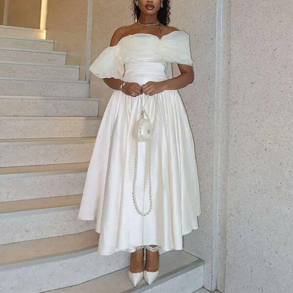 Robe élégante en coton  blanc