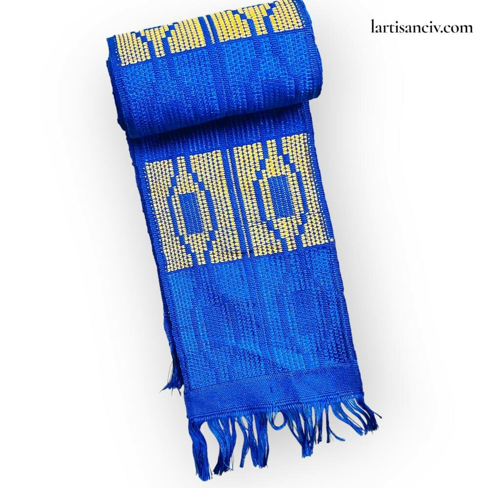 Écharpe en soie bleue unique