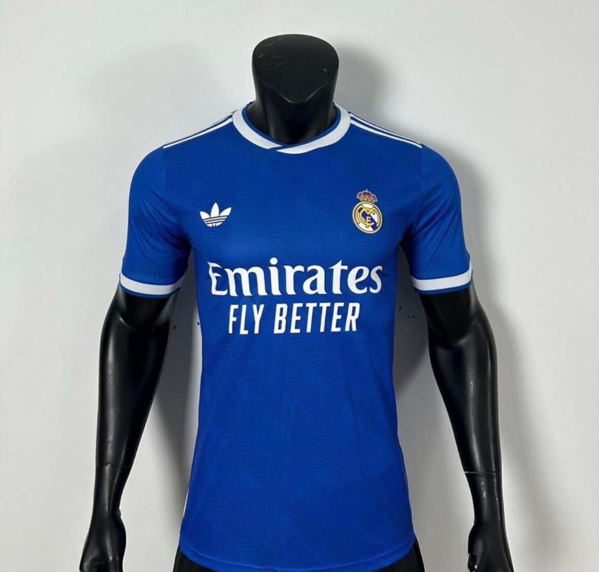 Real Madrid Bleu version Pro