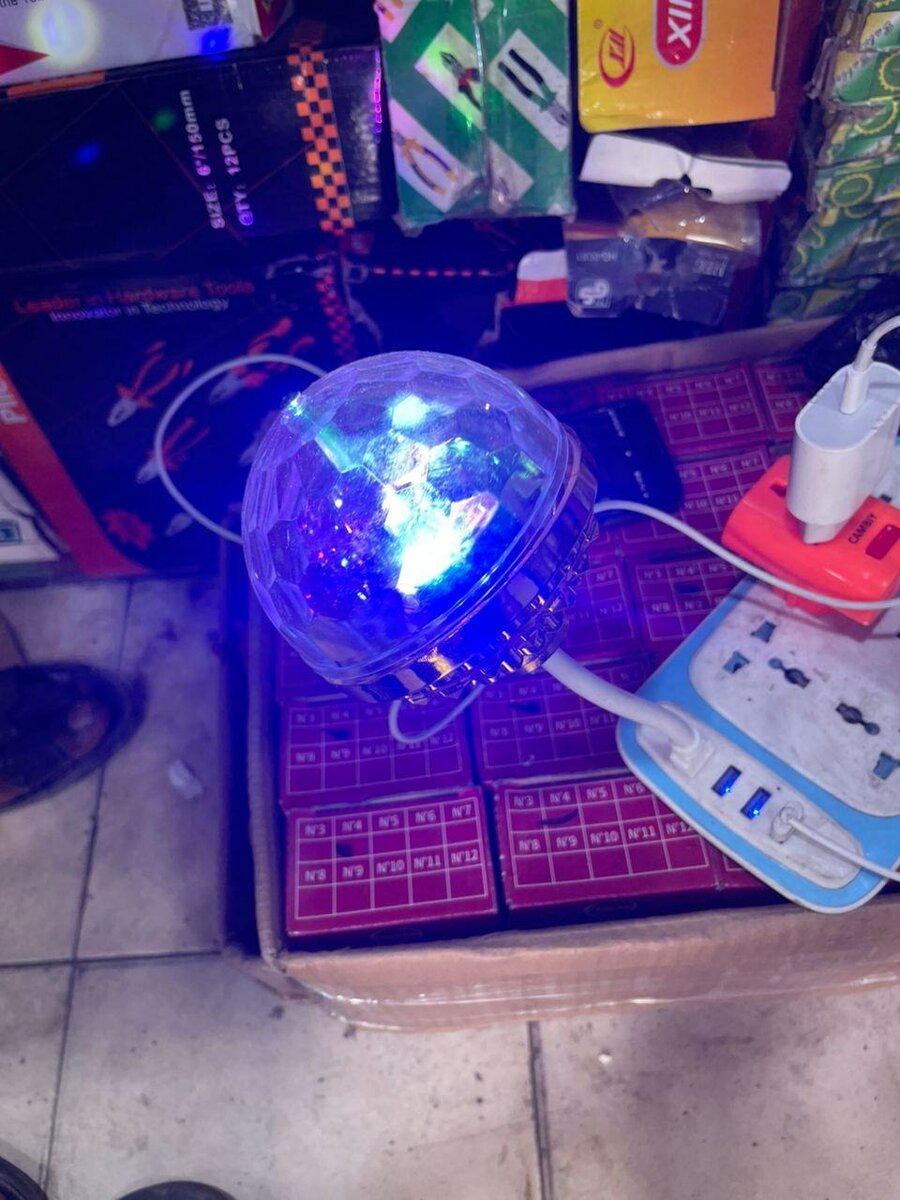 Lampe LED Rotative Multicolore