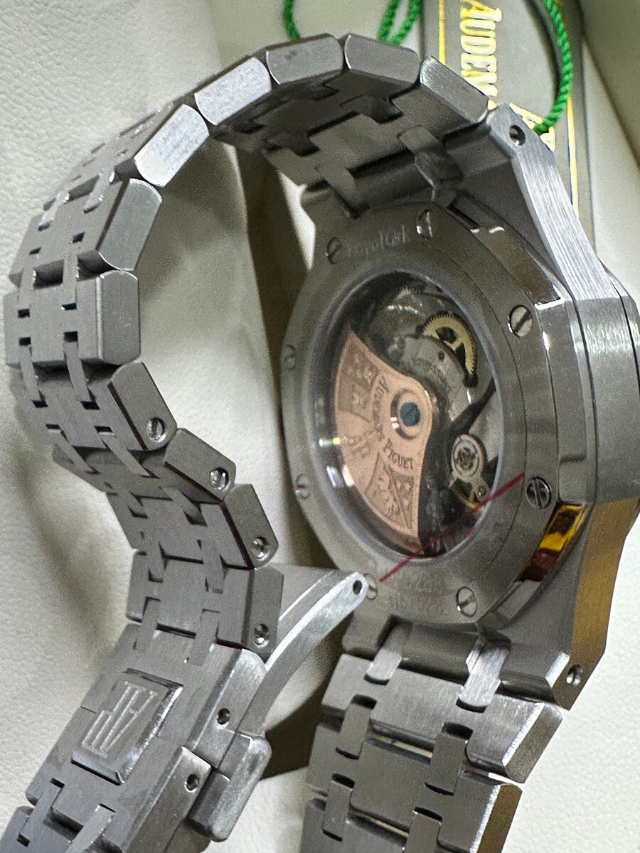 Montre Audemars Piguet homme en acier