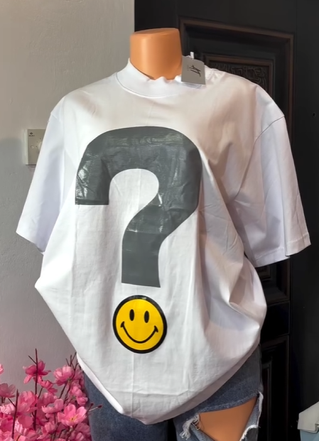 T-shirt white