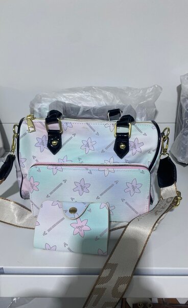 Sac à main pastel élégant