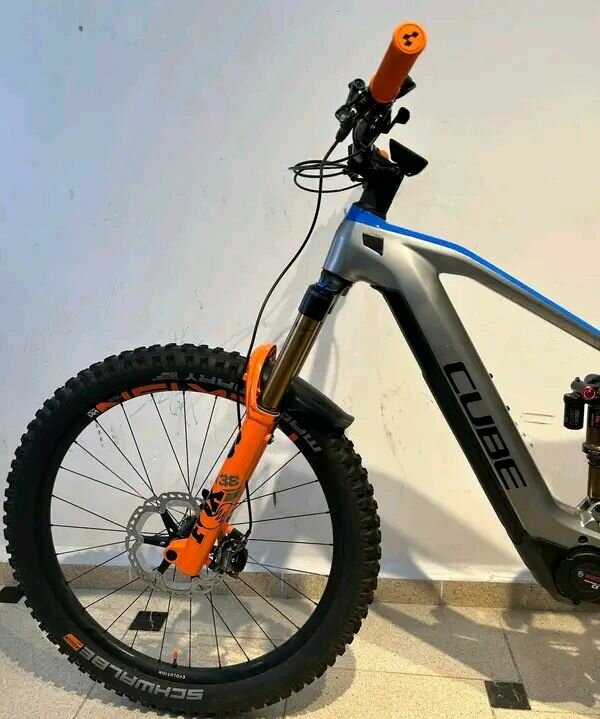 VTT Électrique Cube Performance